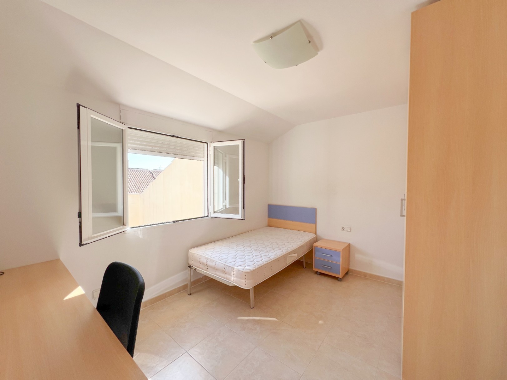 Elegant 183 m² Penthouse with Terraces and Sea Views in the Heart of Altea