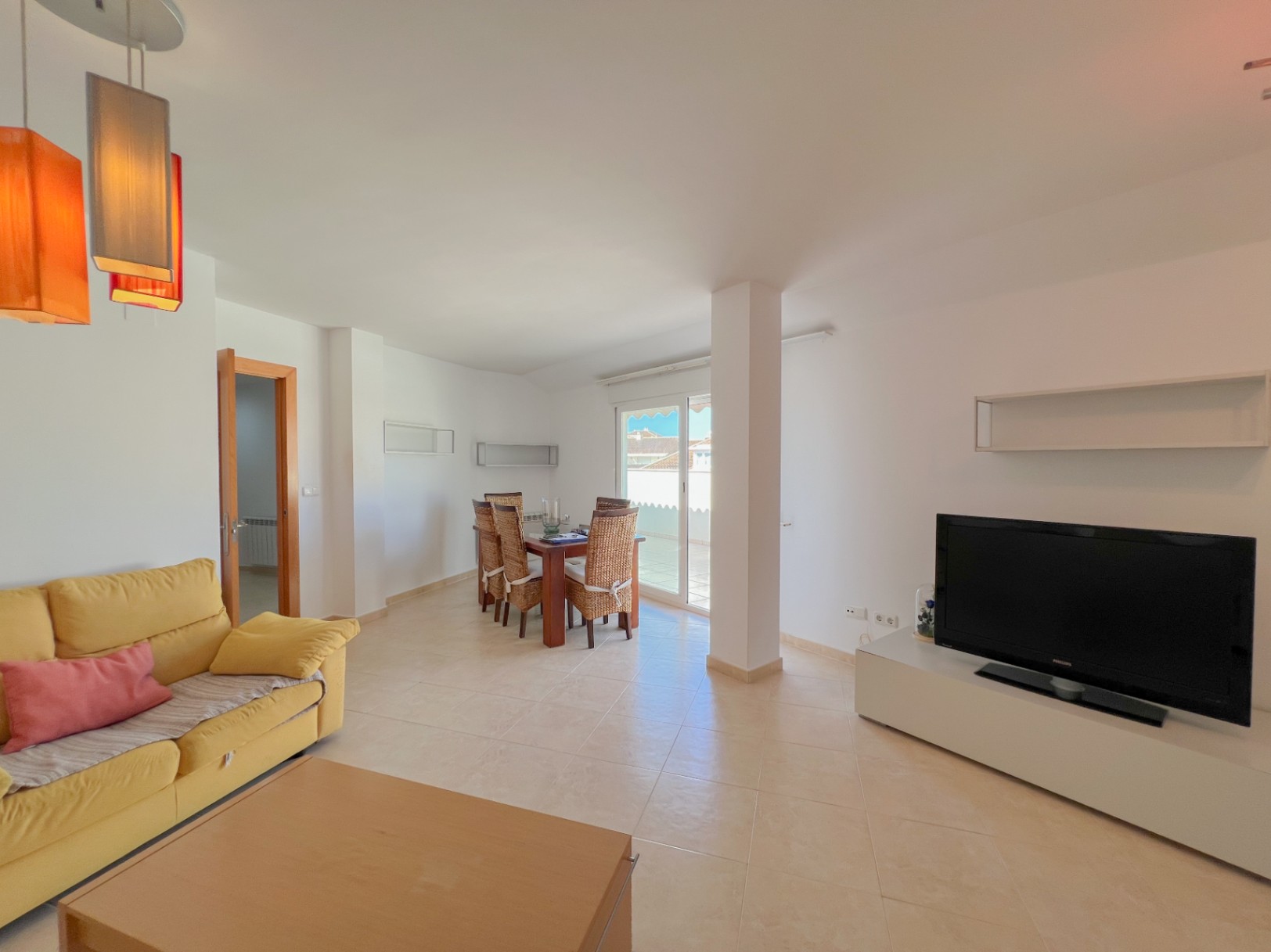 Elegant 183 m² Penthouse with Terraces and Sea Views in the Heart of Altea