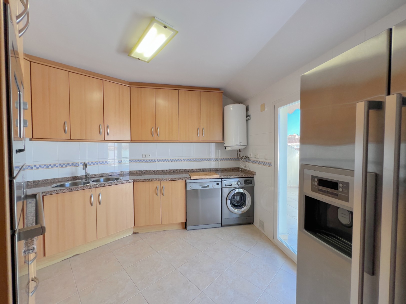 Elegant 183 m² Penthouse with Terraces and Sea Views in the Heart of Altea