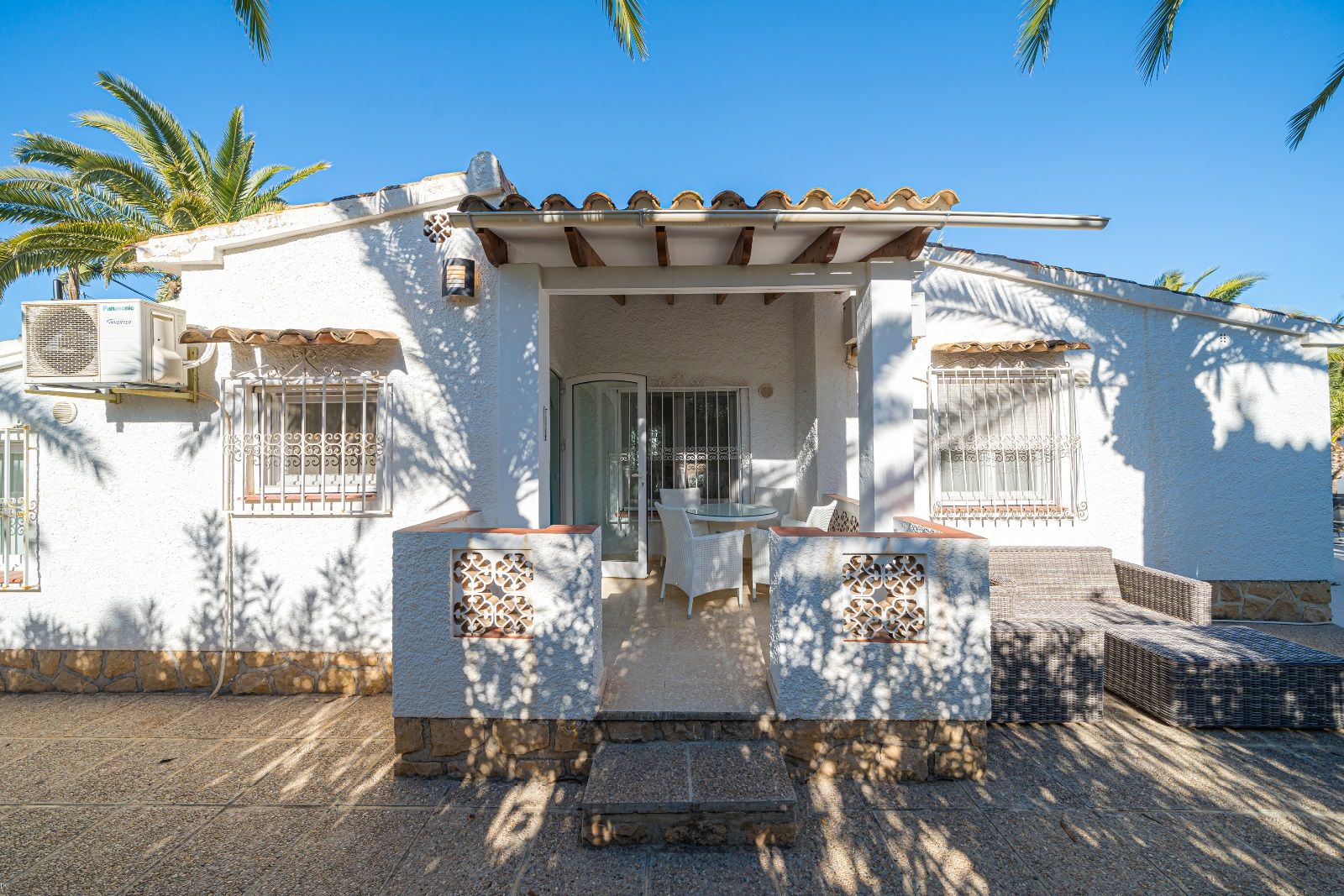 Detached villa for sale in El Albir, Alicante