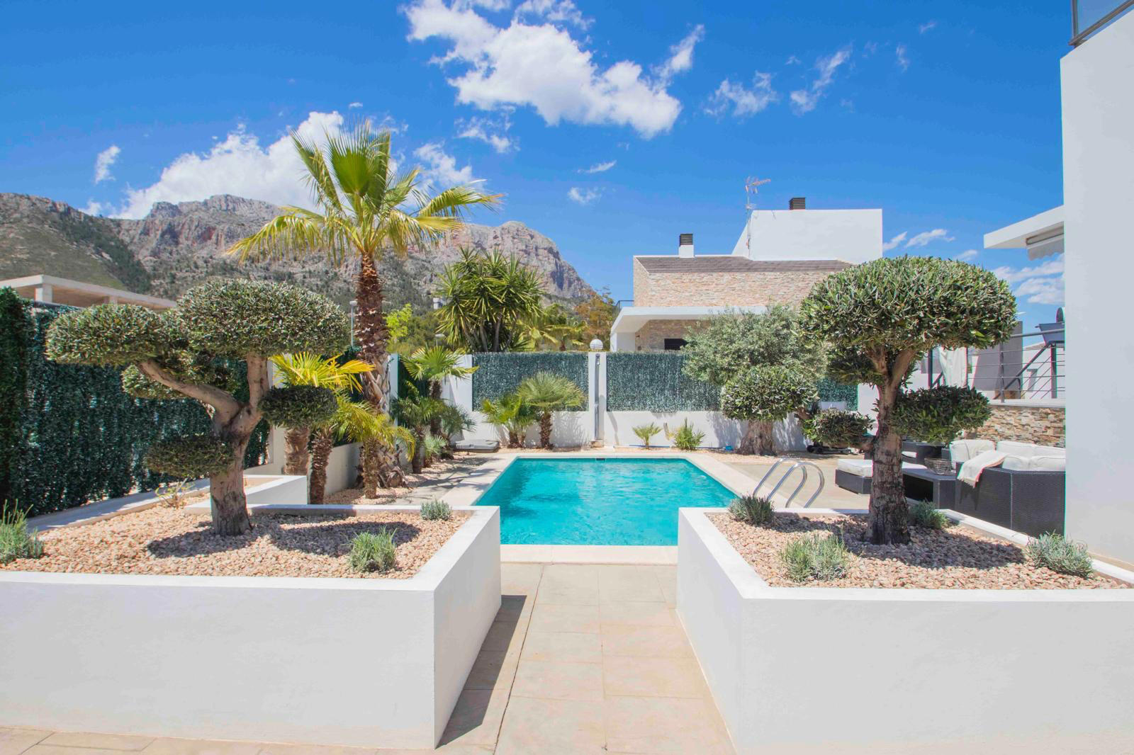 Detached villa for sale in Polop, Alicante
