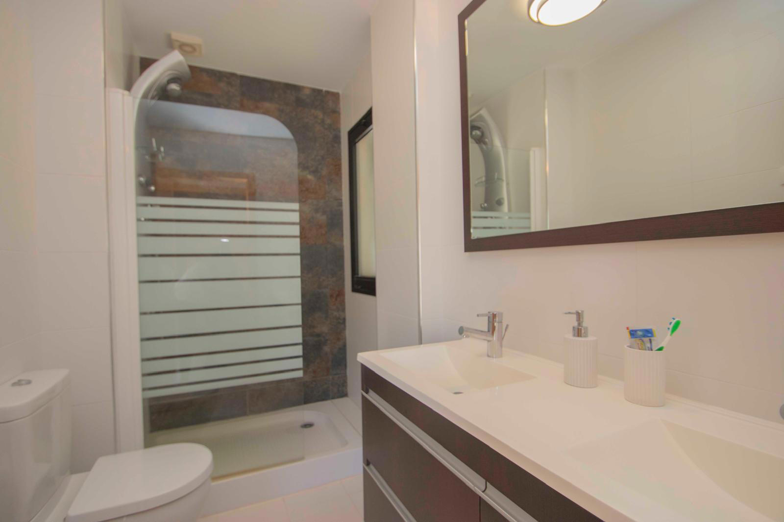 Detached villa for sale in Polop, Alicante