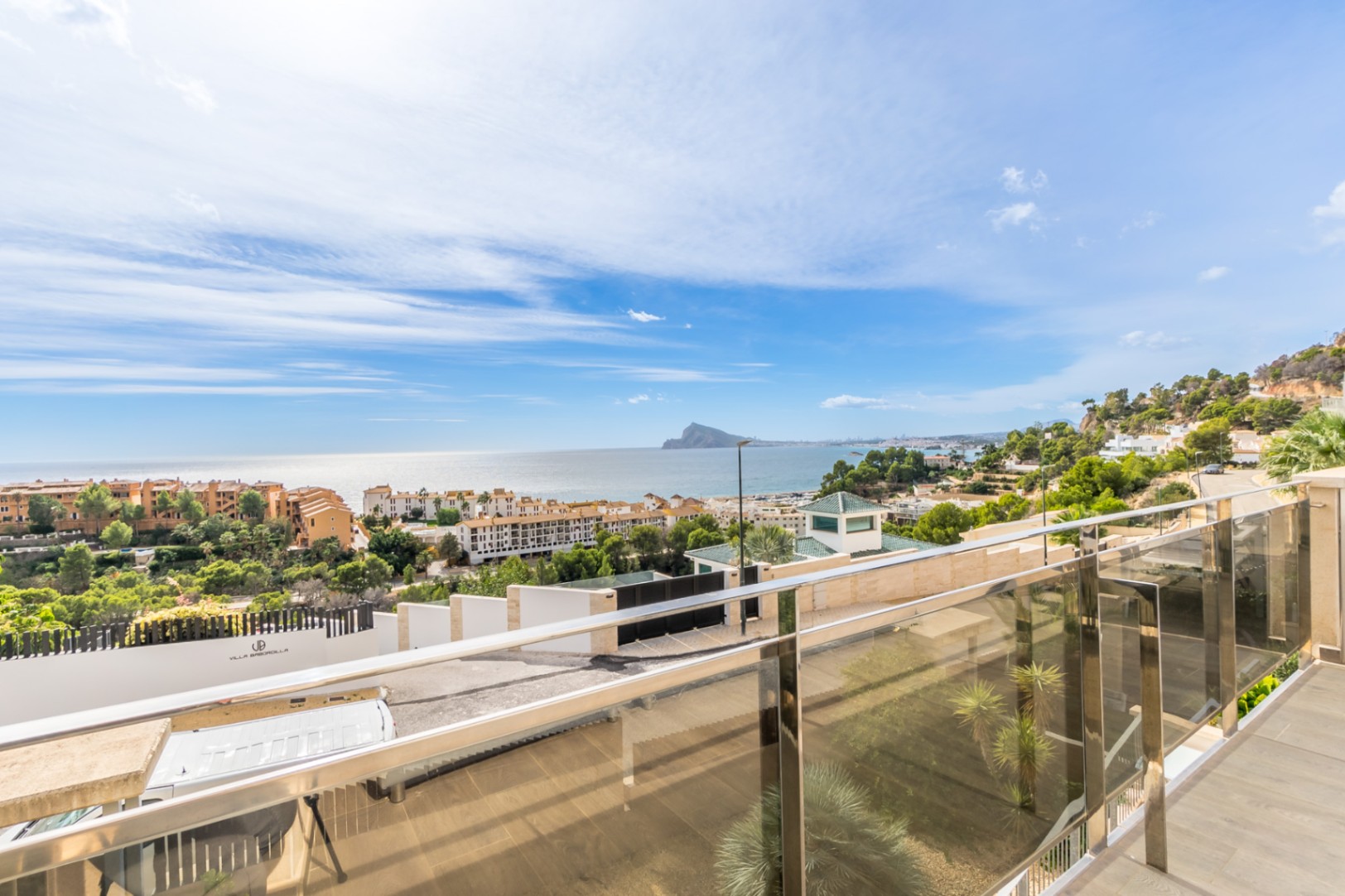 Apartment with sea views in Mascarat