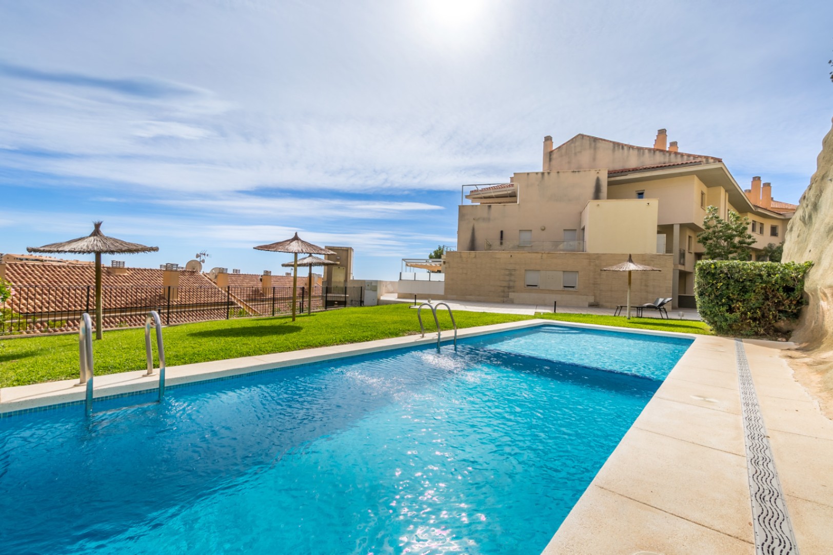 Apartment with sea views in Mascarat