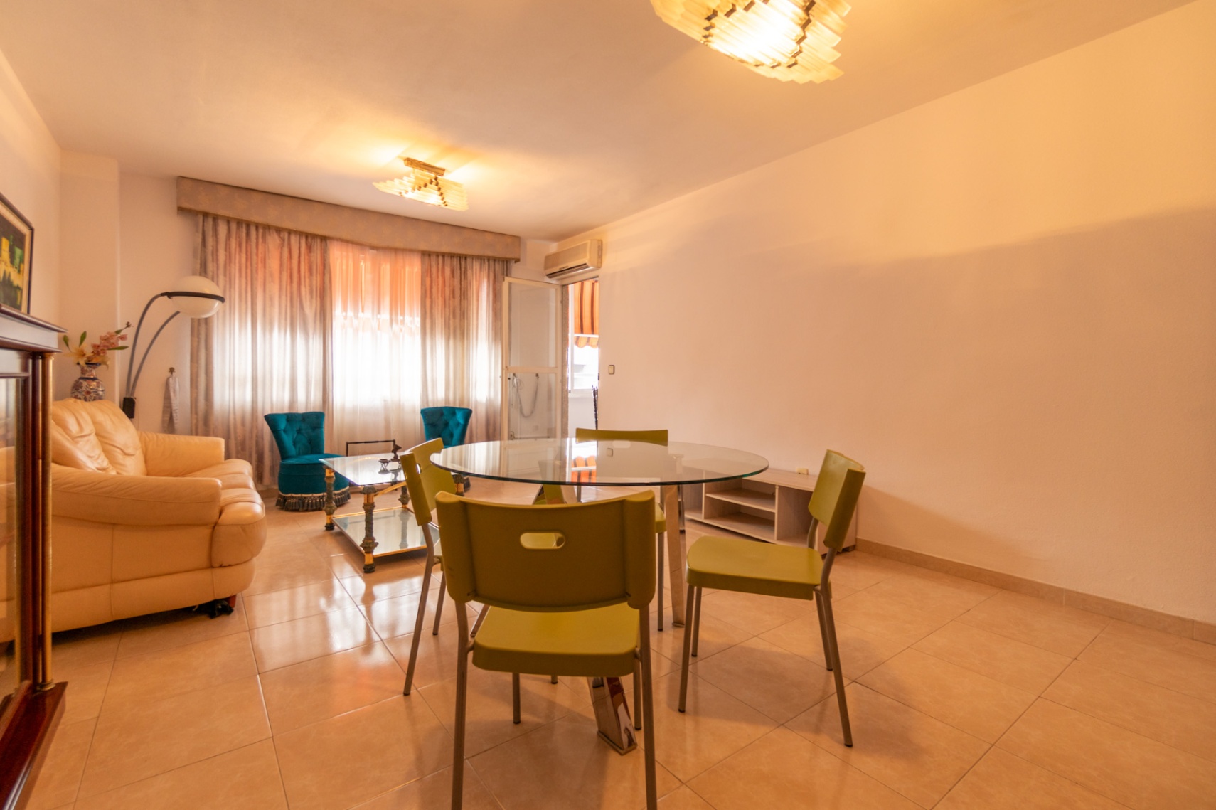 Spacious 120 m² apartment in the heart of Alfaz del Pí, close to all amenities.