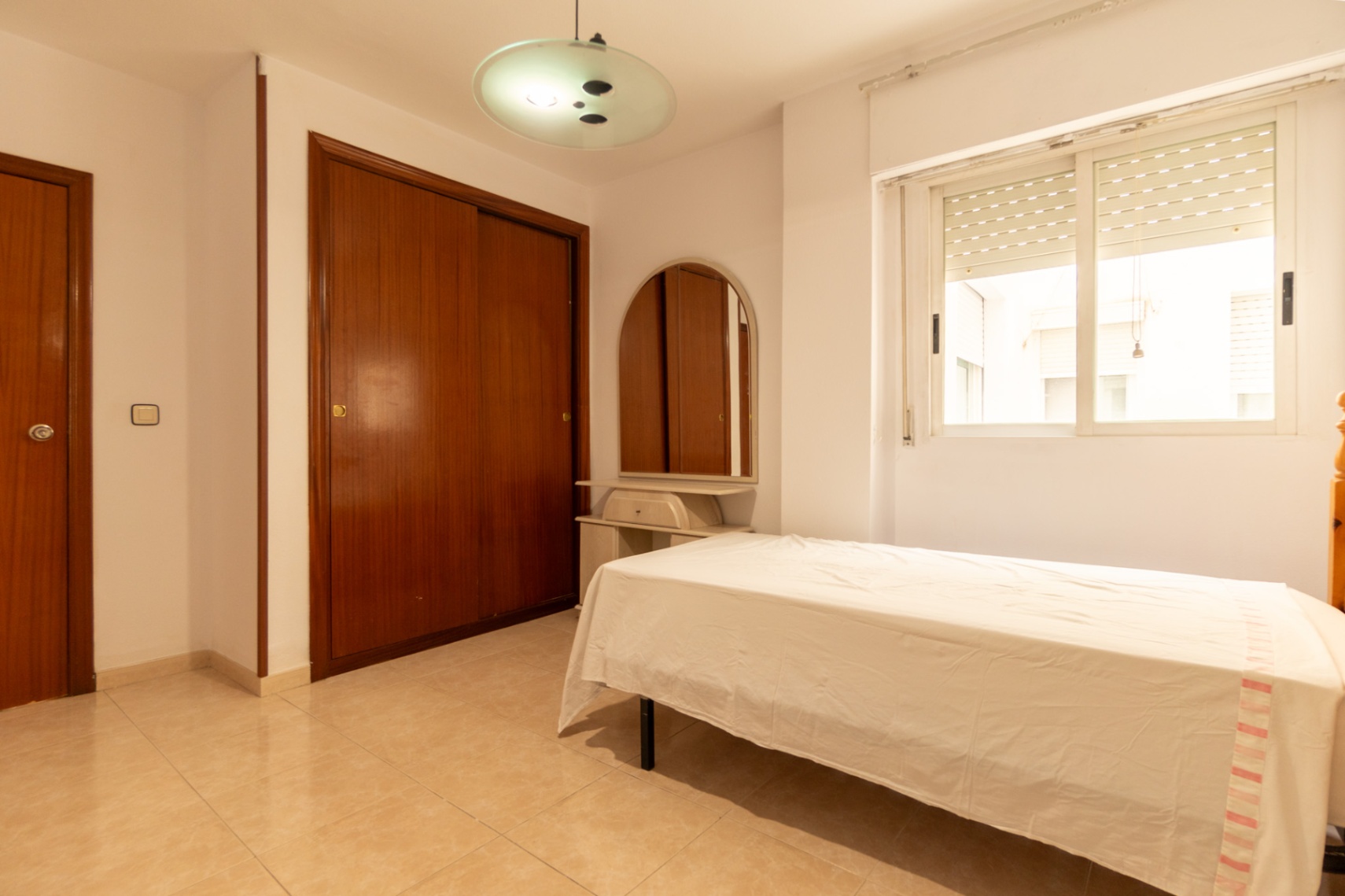 Spacious 120 m² apartment in the heart of Alfaz del Pí, close to all amenities.