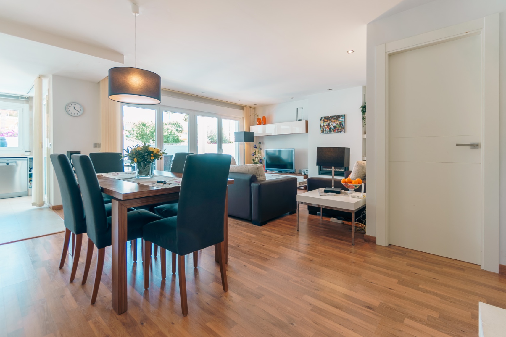 FRITSTÅENDE VILLA NÆR CENTRET AF EL ALBIR