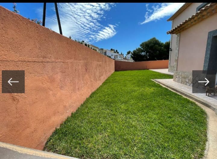 Luxurious villa in Calp (Costa Blanca), ideal for both permanent residence and investment.