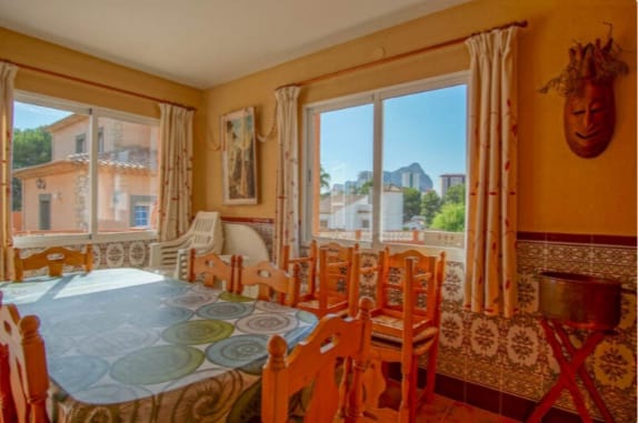 Luxurious villa in Calp (Costa Blanca), ideal for both permanent residence and investment.