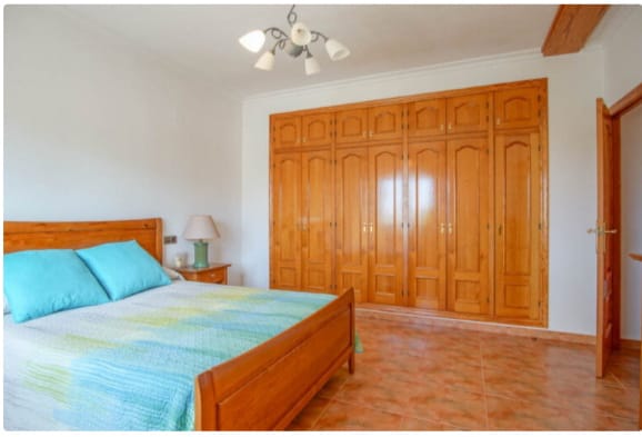 Luxurious villa in Calp (Costa Blanca), ideal for both permanent residence and investment.