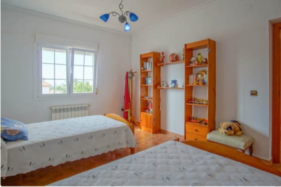 Luxurious villa in Calp (Costa Blanca), ideal for both permanent residence and investment.