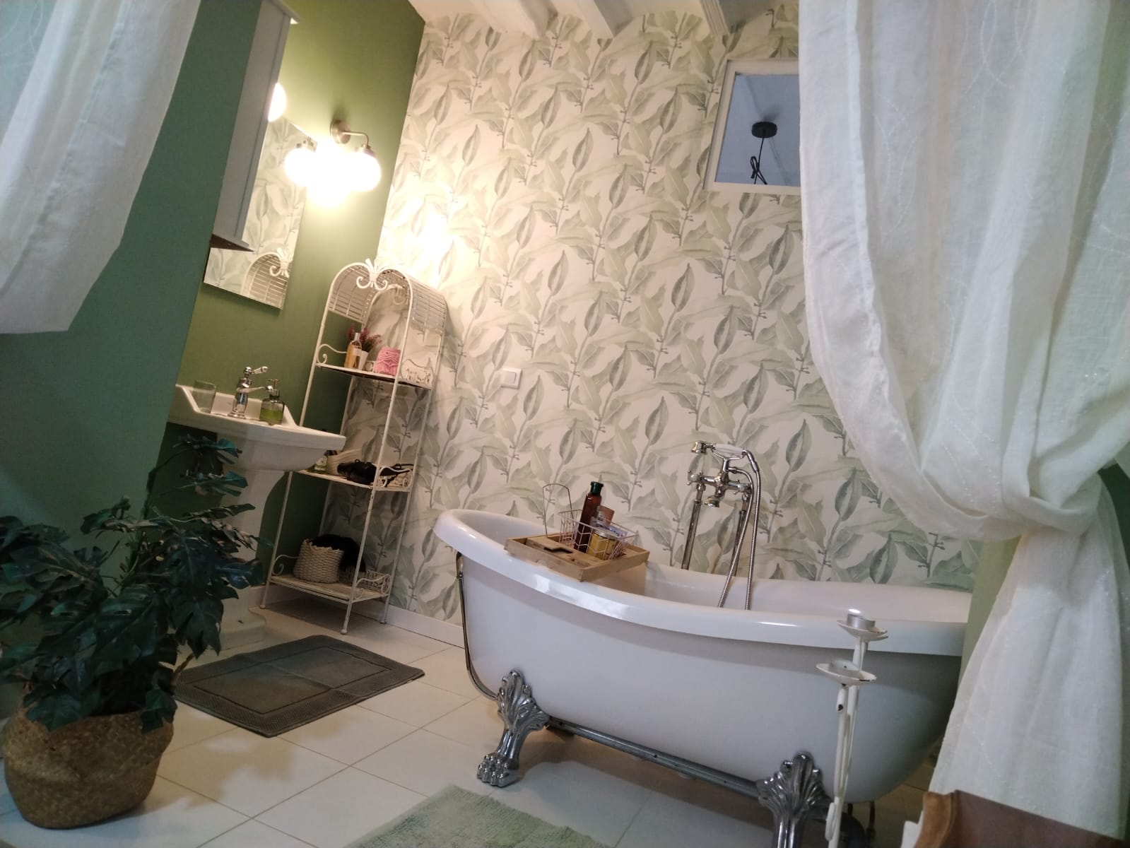 Charming renovated village house with terrace and mountain views in the old town of Polop.