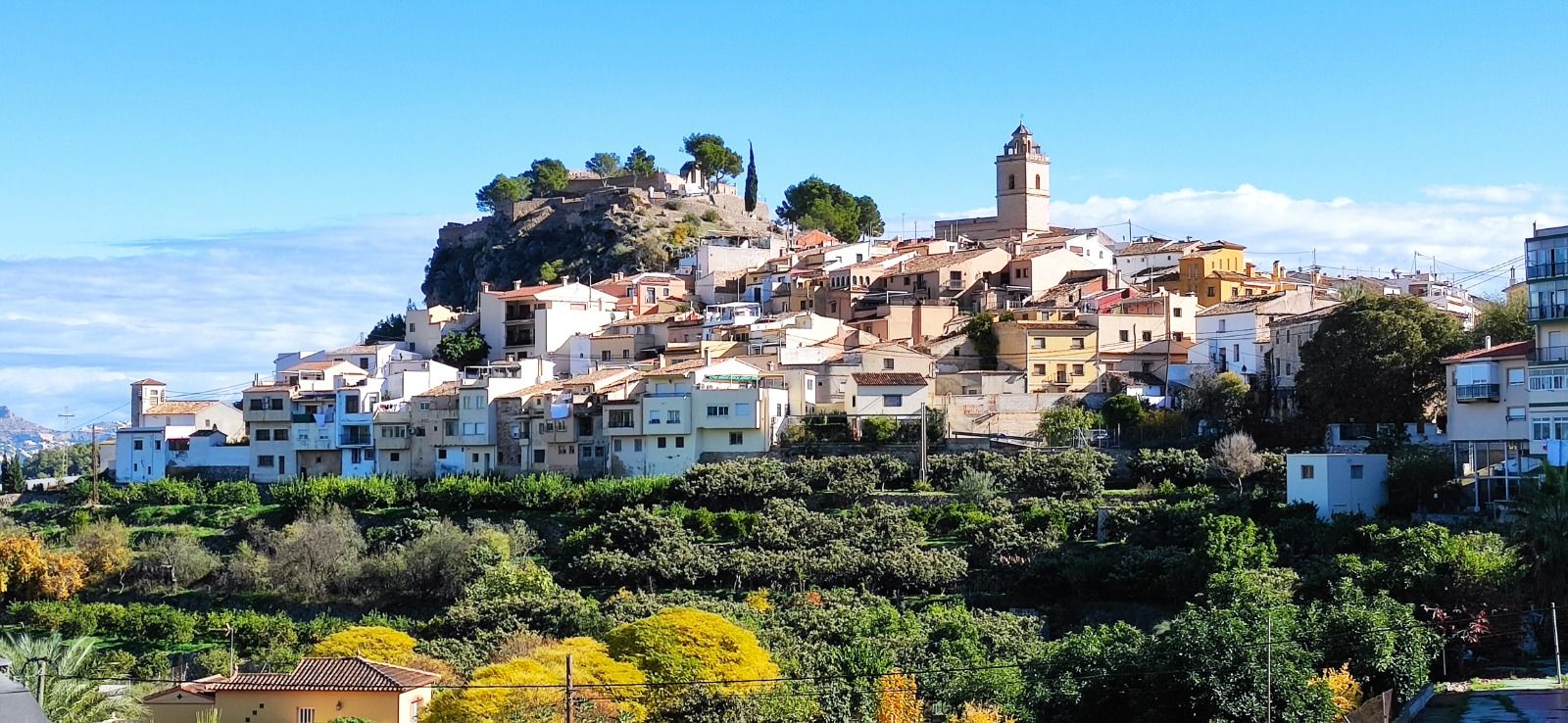 Charming renovated village house with terrace and mountain views in the old town of Polop.