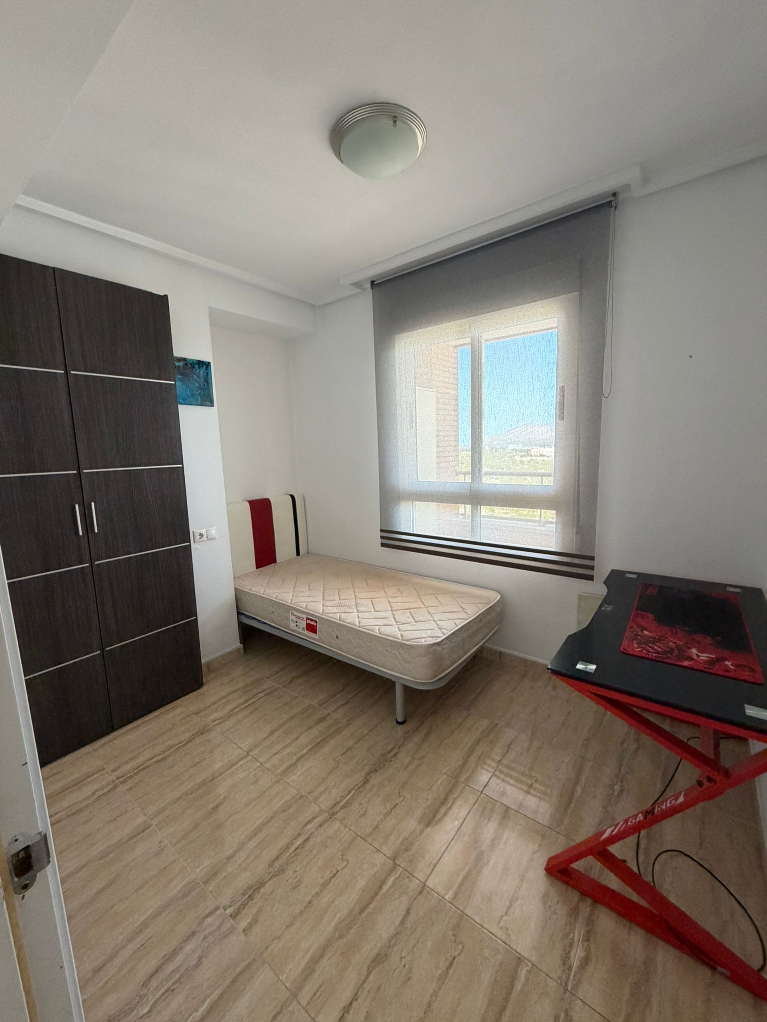 Eksklusiv lejlighed på 18. etage med stor terrasse, havudsigts og garage i Benidorm.