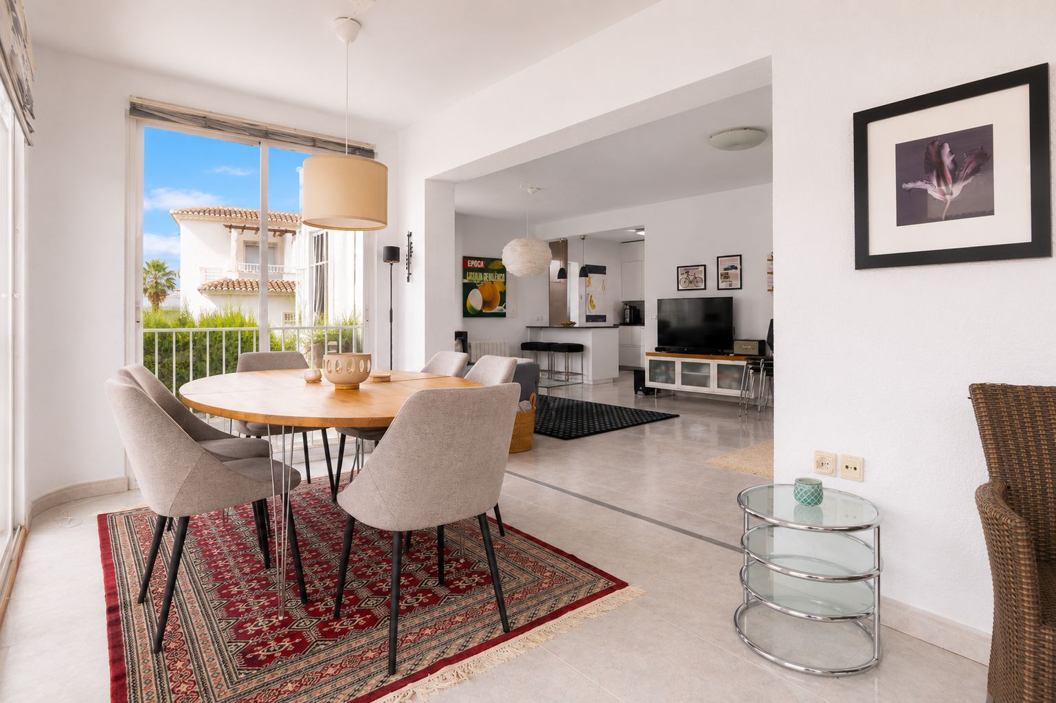 Spacious home with a large terrace and endless possibilities