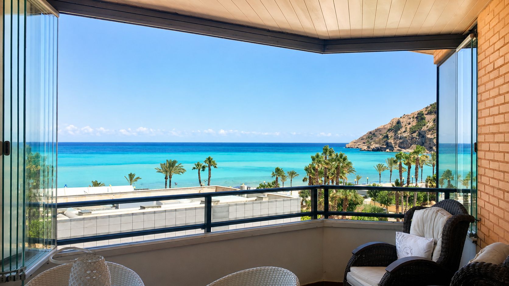 DUPLEX PENTHOUSE WITH STUNNING SEA VIEWS IN EL ALBIR