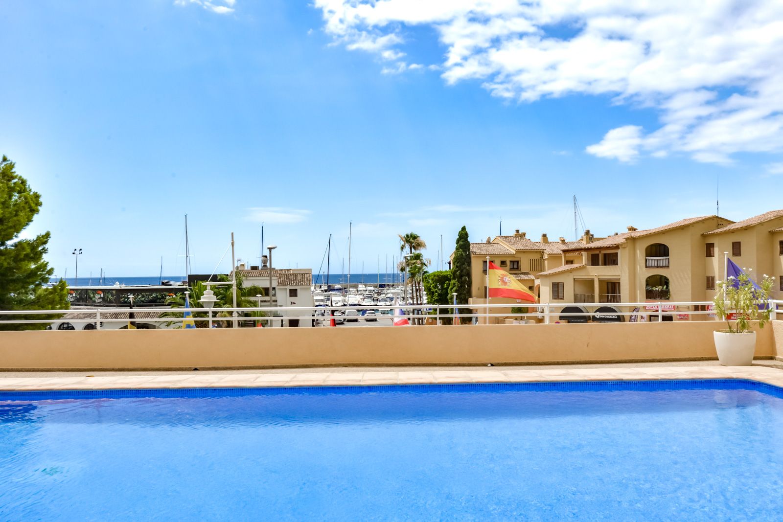 Luxuriöses Penthouse in erster Linie zum Verkauf in Mascarat, Altea