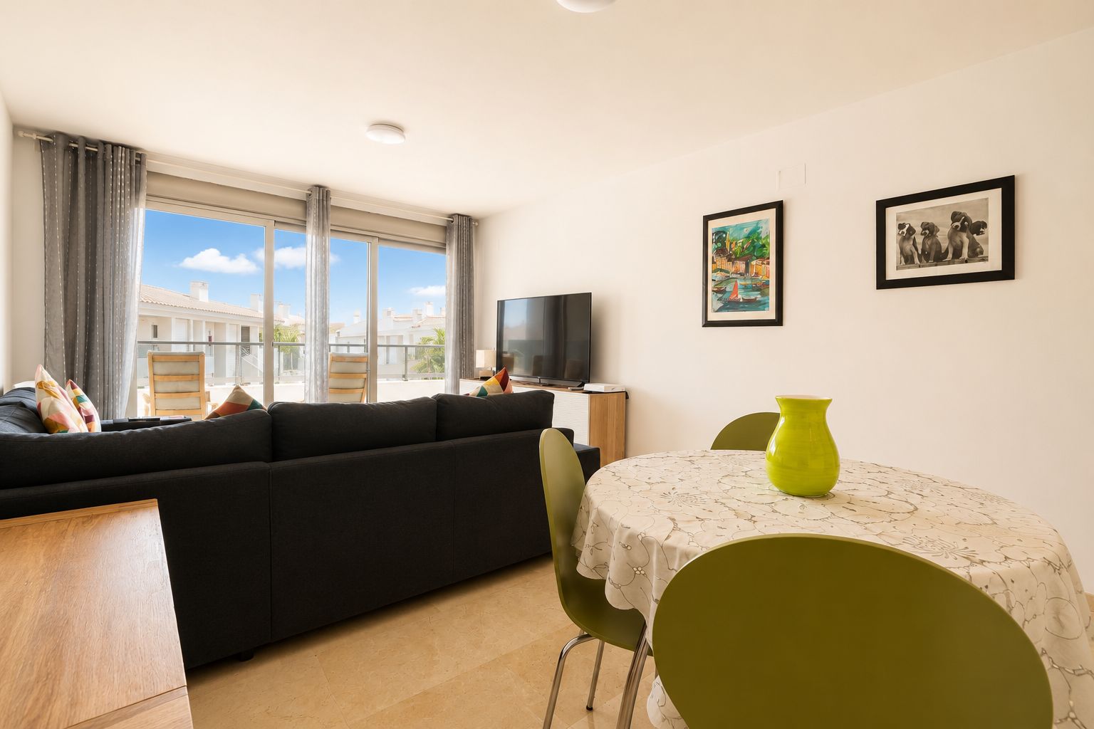 Penthouse Esquinero Exclusivo con Vistas Abiertas a Solo 100 Metros de la Playa de El Albir