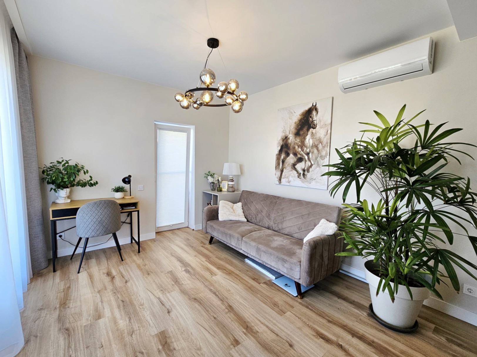 Modern New-Build villa within walking distance of the sea