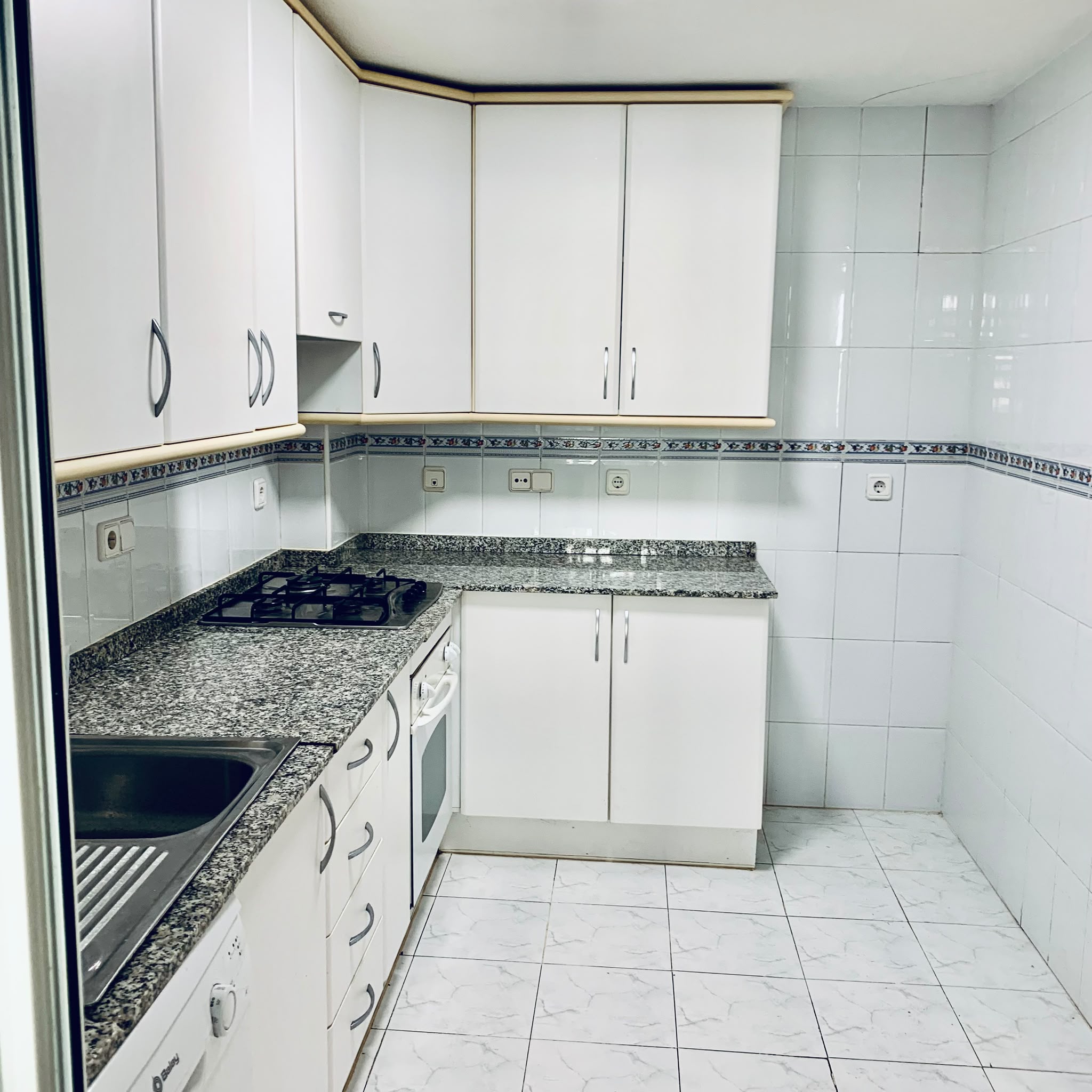 Schöne 2-Zimmer-Wohnung im Herzen von Albir