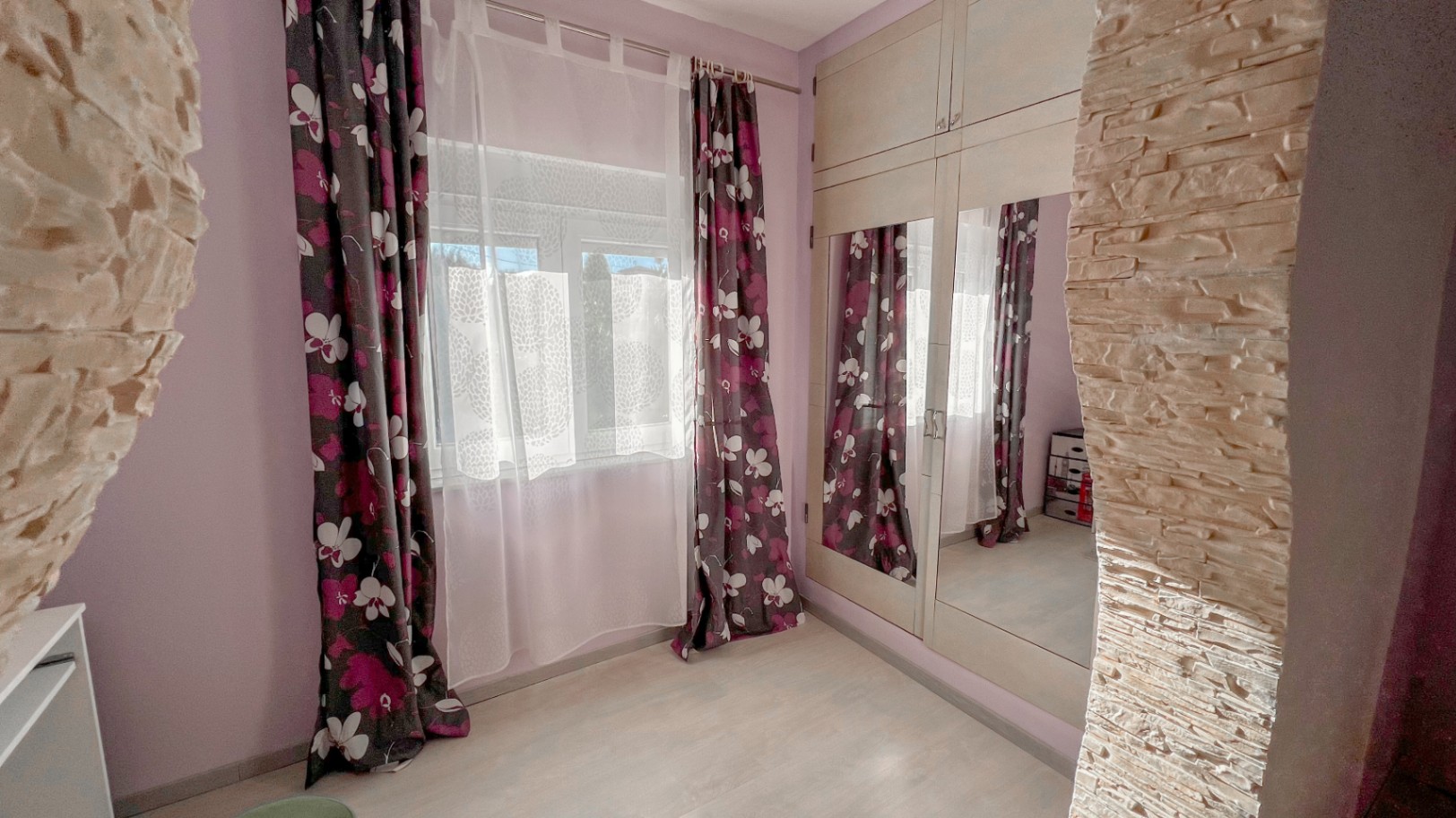 Charming Villa in Walking Distance to the Beach