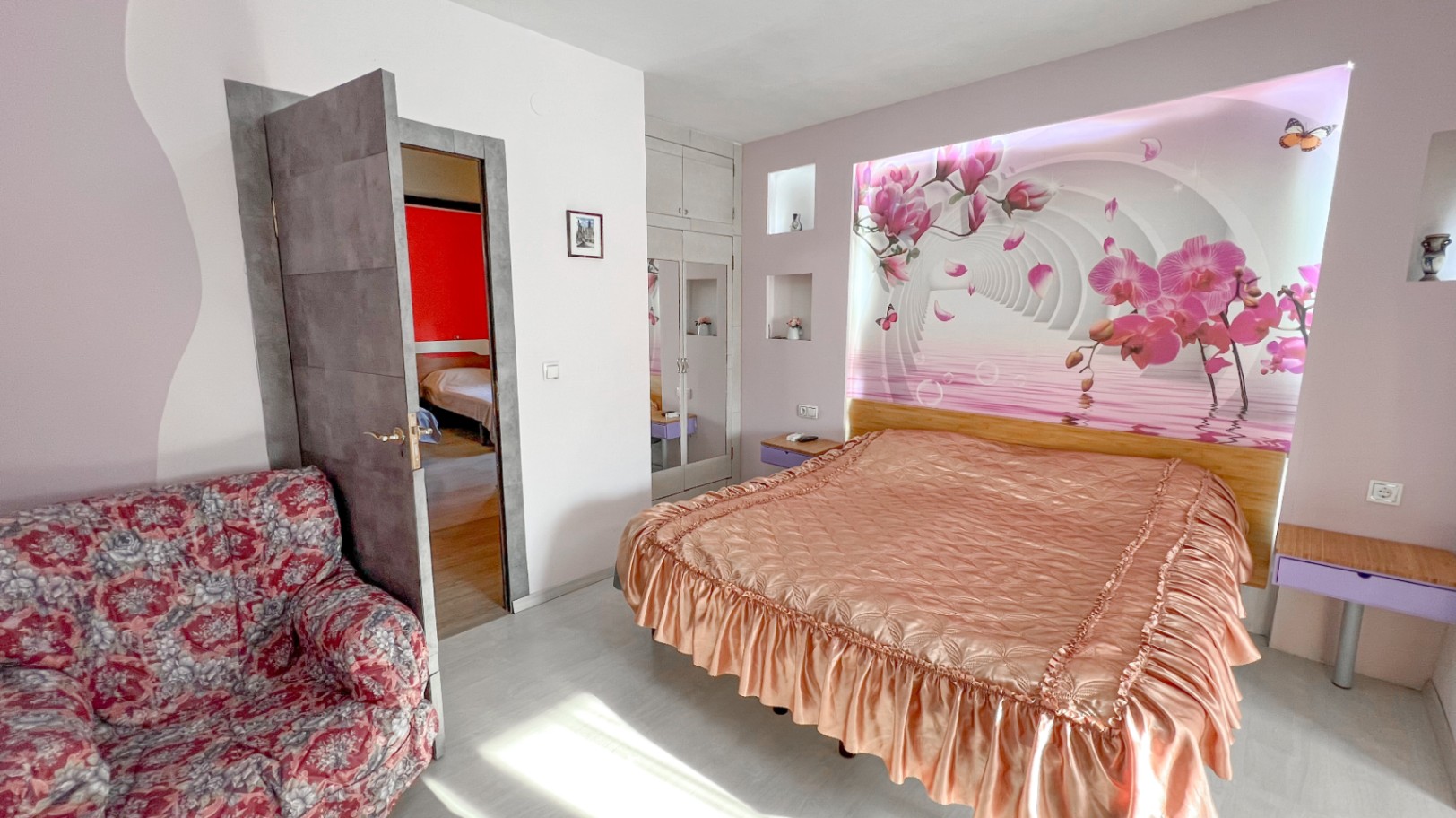 Charming Villa in Walking Distance to the Beach