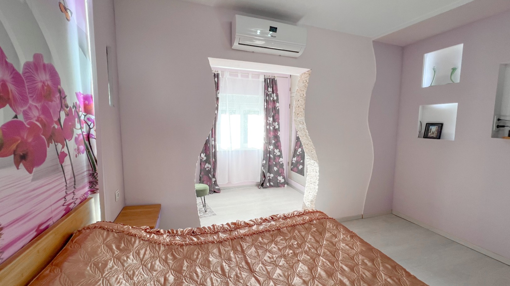 Charming Villa in Walking Distance to the Beach
