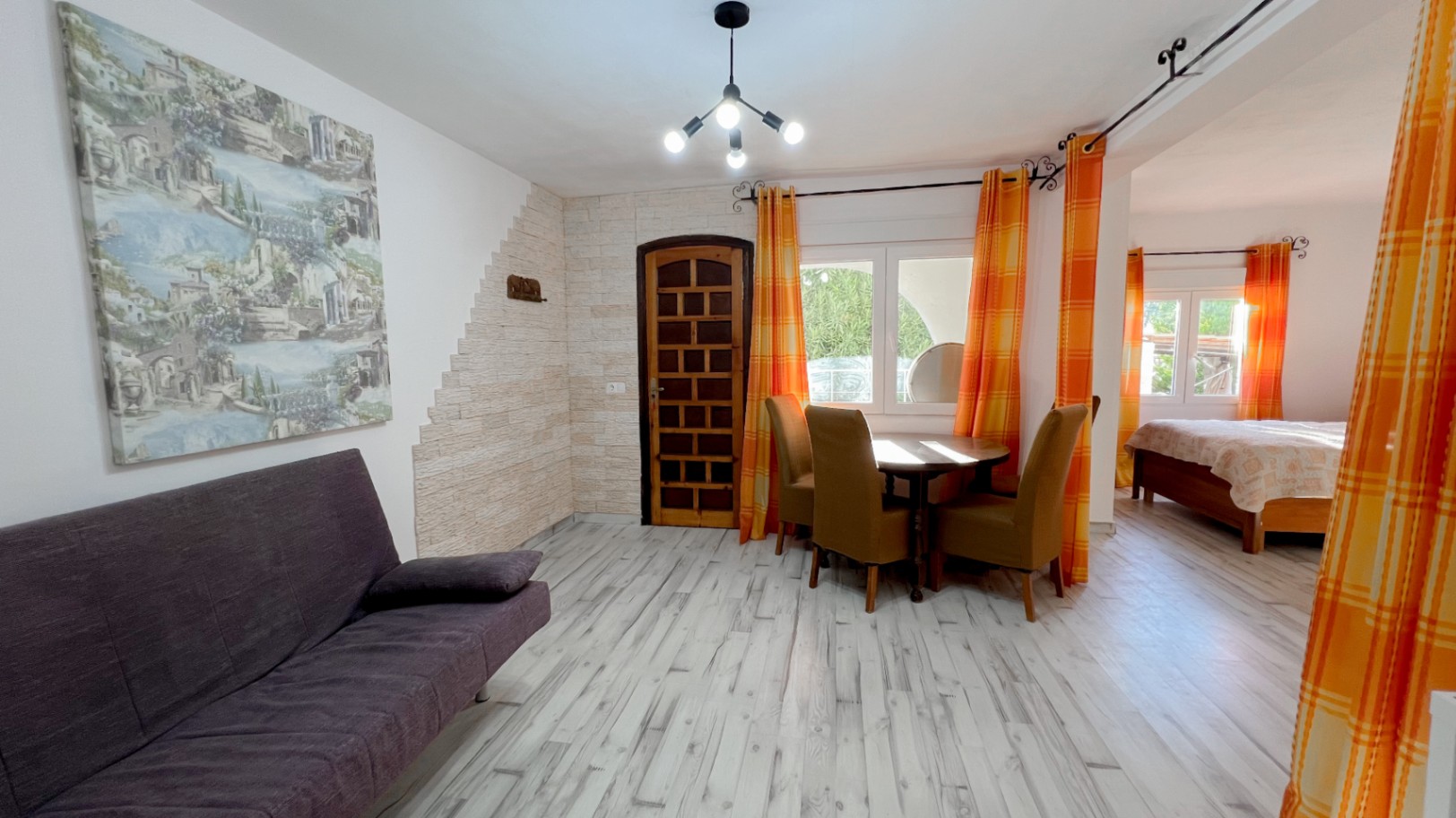 Charming Villa in Walking Distance to the Beach