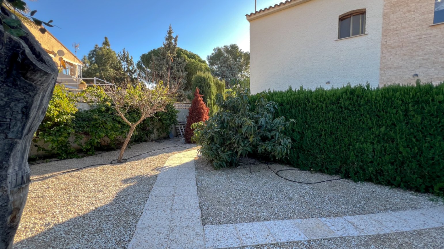 Charming Villa in Walking Distance to the Beach