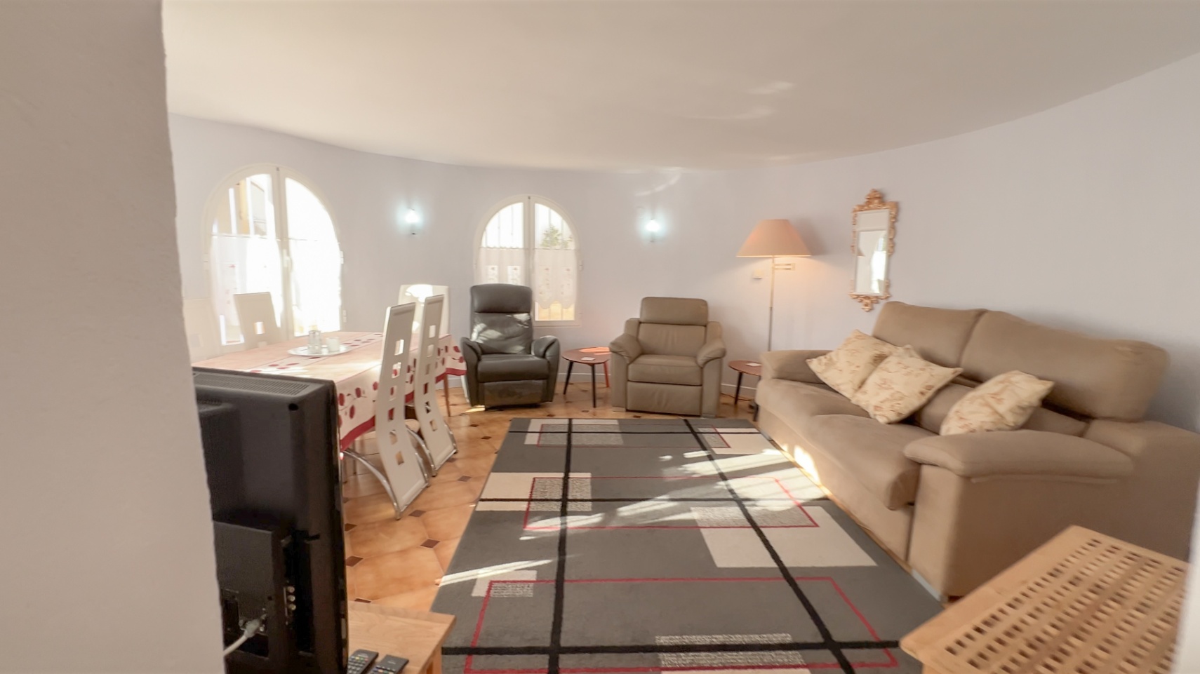 Charming, recently renovated villa