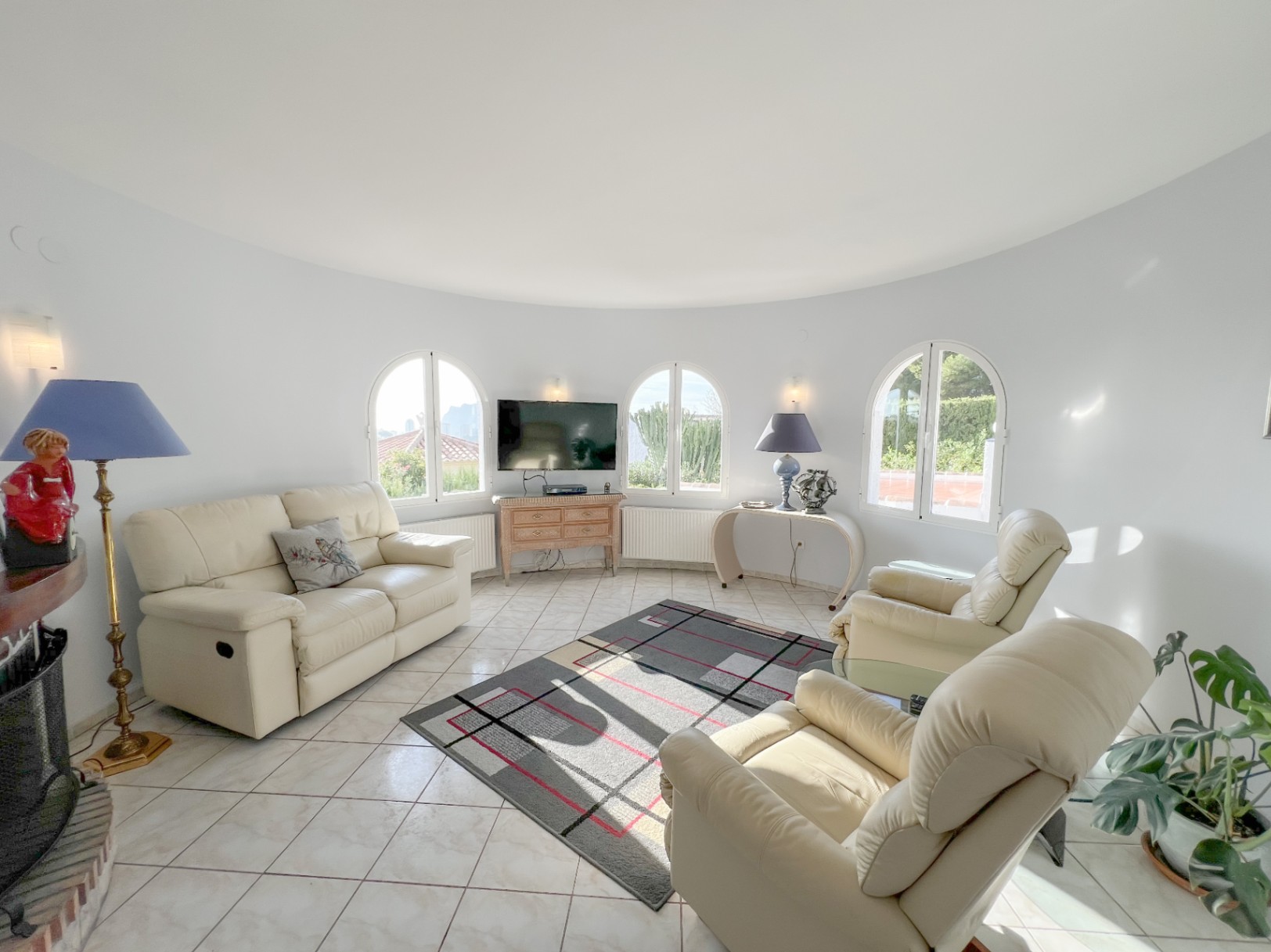 Charming, recently renovated villa