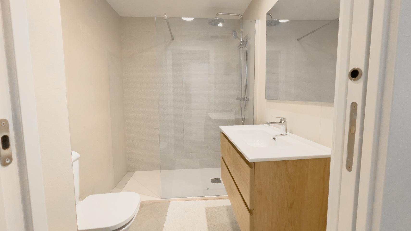 Exclusive Duplex in Sunrise Tower - Now Available for Sale