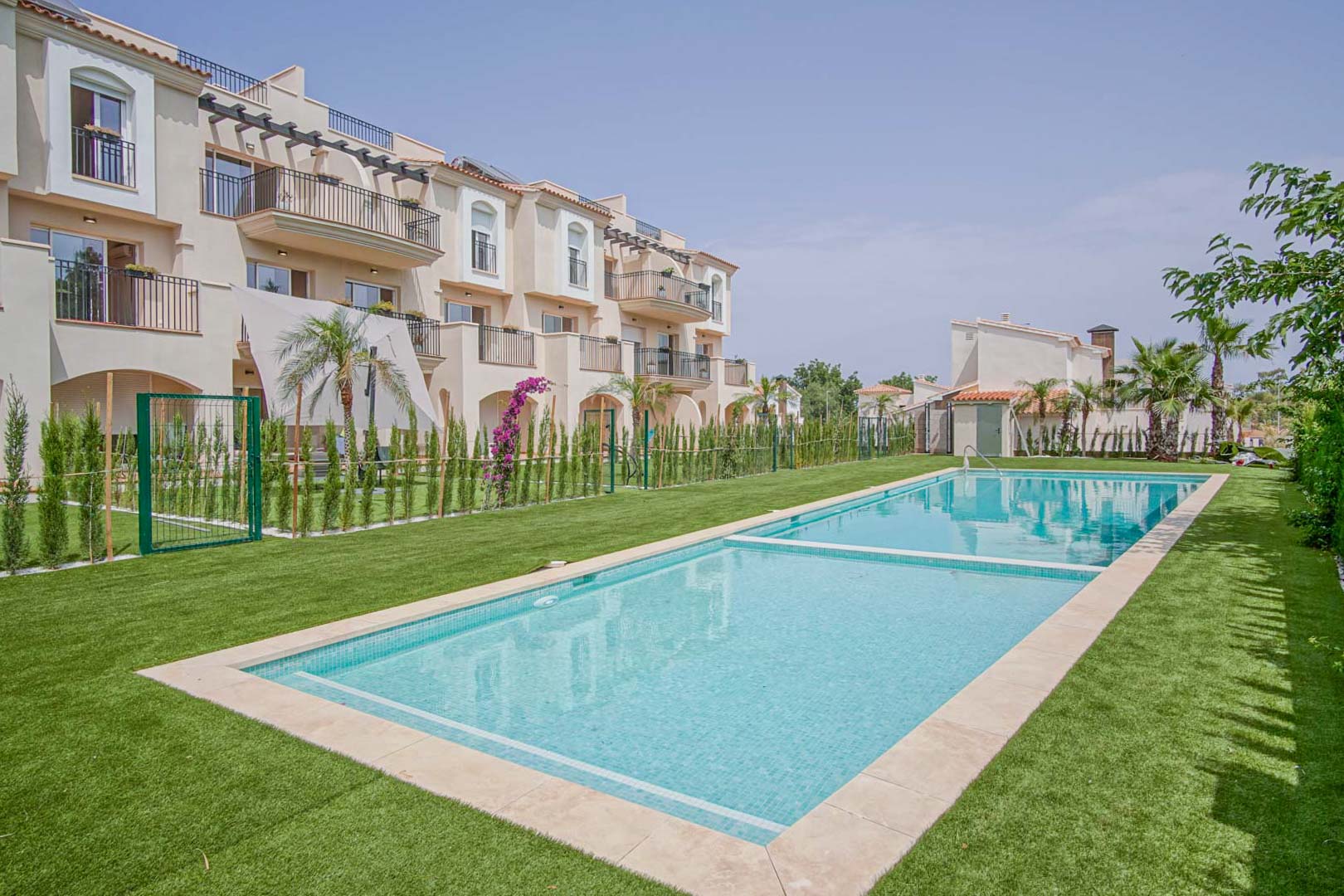 Modern apartment with panoramic views of Montgó and private solarium, Dénia