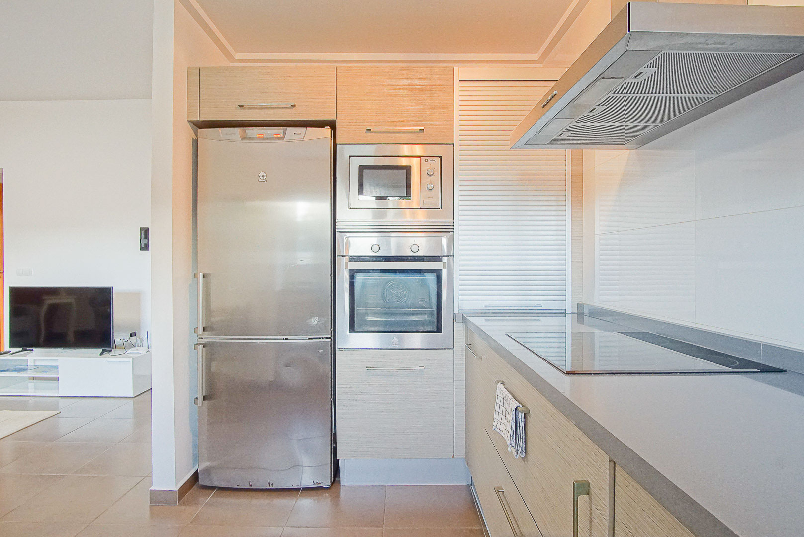 Charming Ground-Floor Apartment with Terrace and Montgó View, Denia