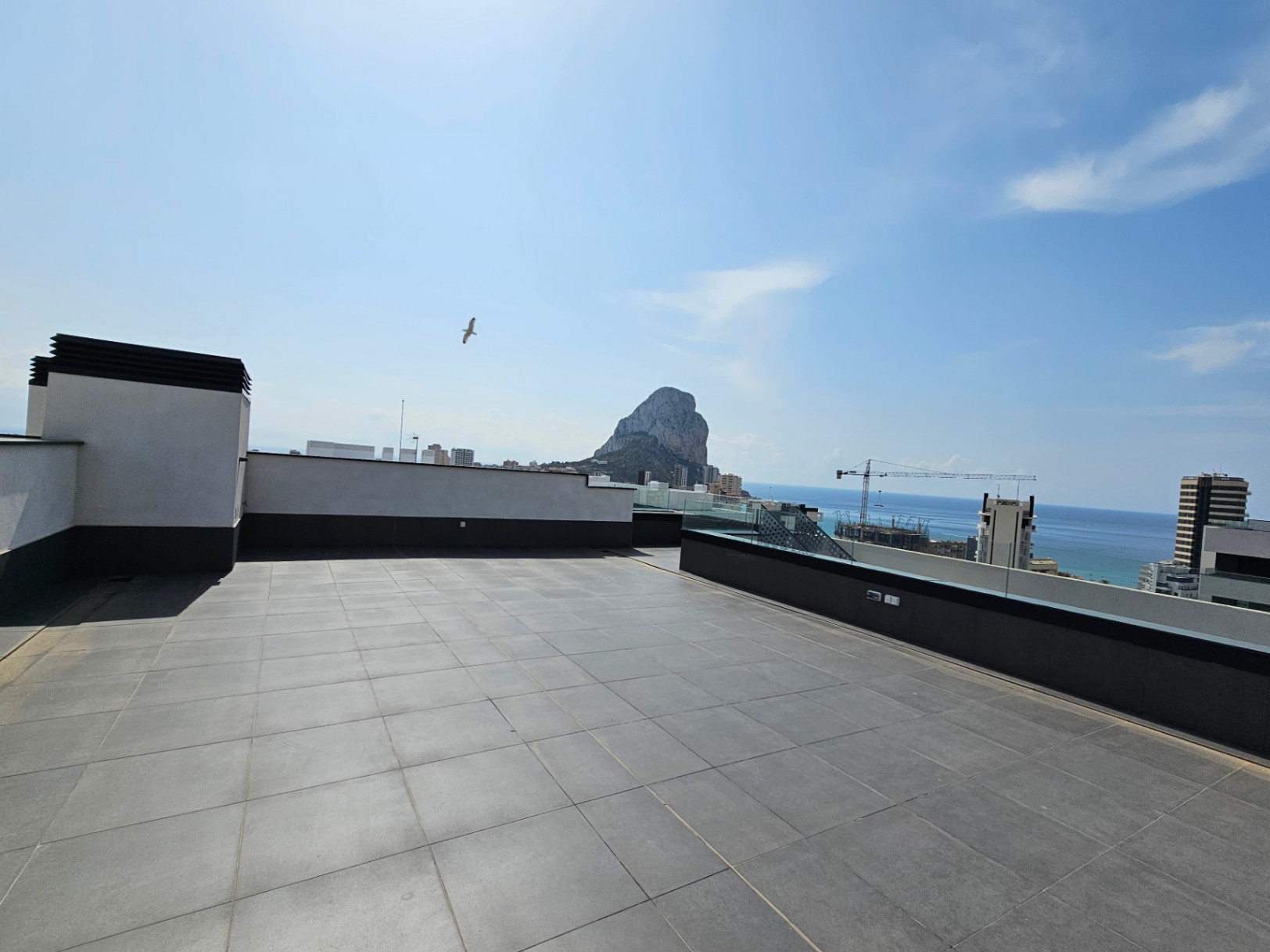 NEW PENTHOUSE IN CALPE FOR SALE, WITH PANORAMIC VIEWS