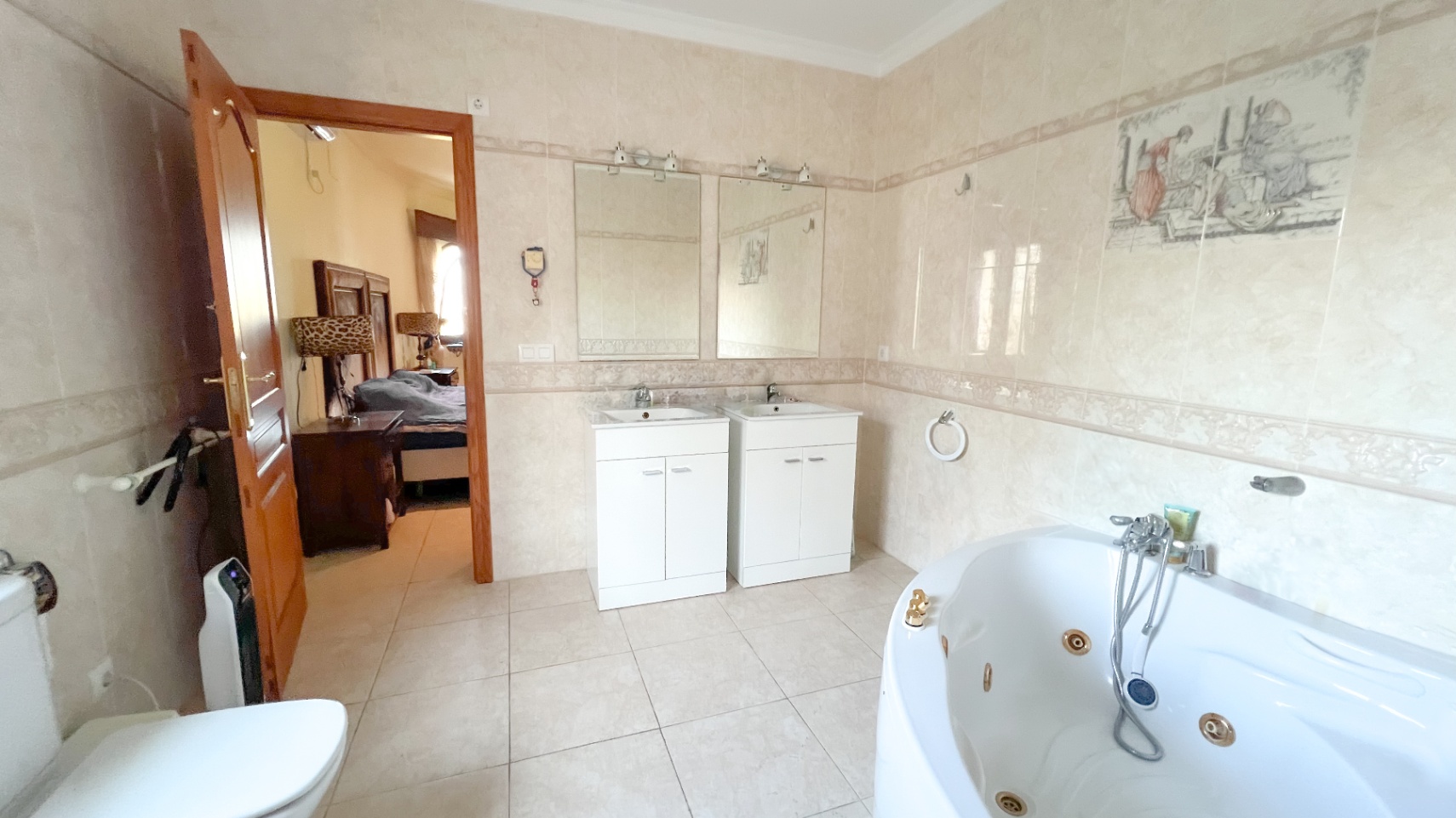 Big Opportunity Villa with Breathtaking Panoramic Sea Views