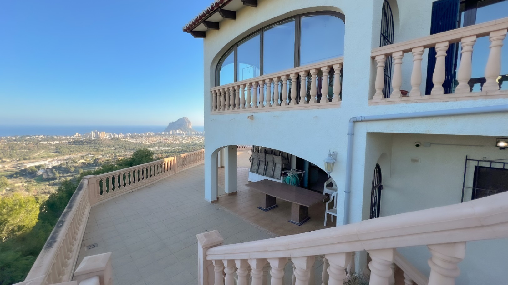 Big Opportunity Villa with Breathtaking Panoramic Sea Views