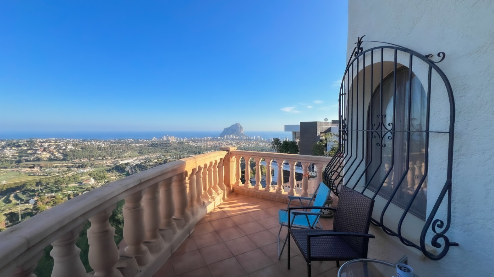 Big Opportunity Villa with Breathtaking Panoramic Sea Views