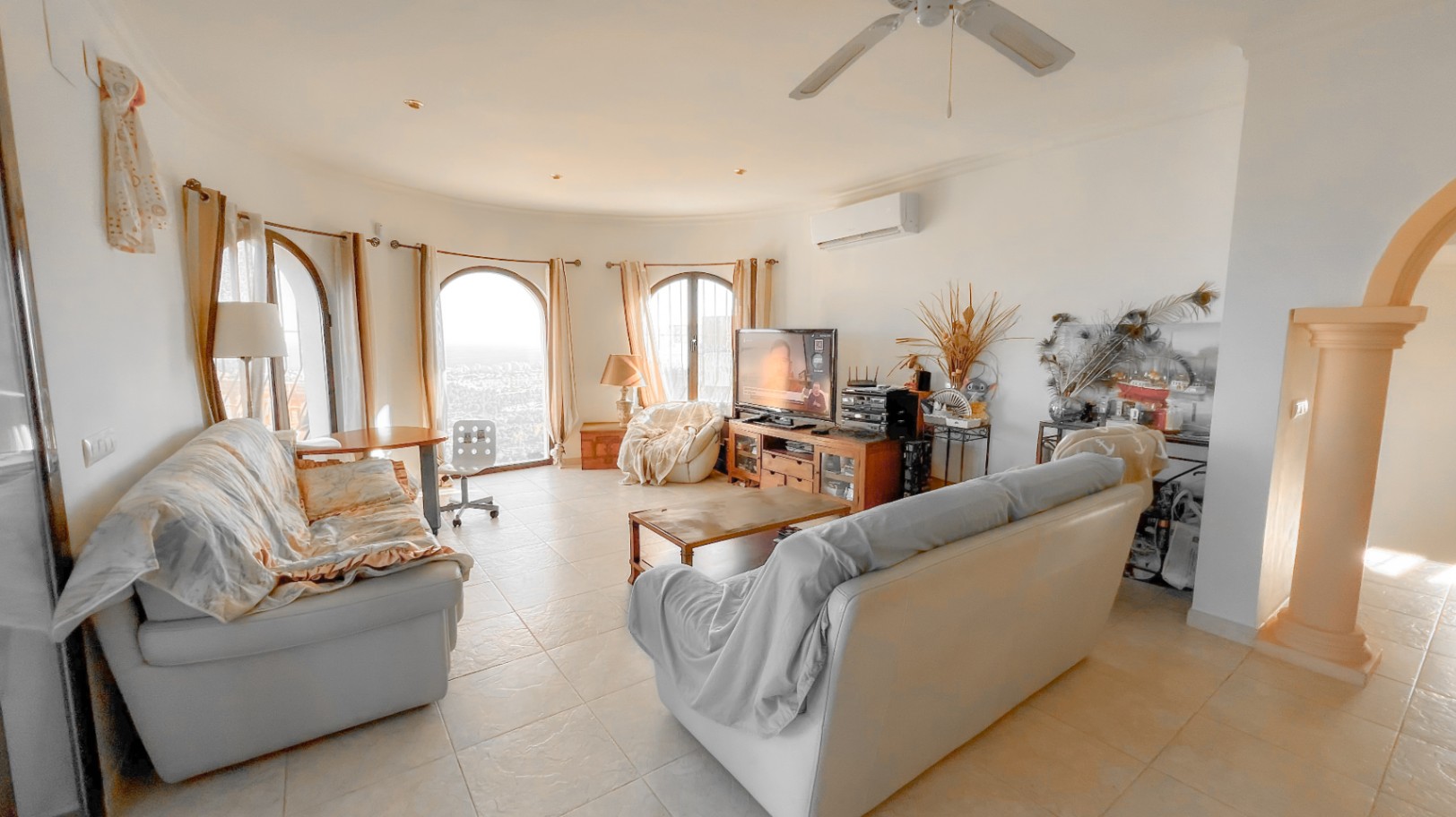 Big Opportunity Villa with Breathtaking Panoramic Sea Views