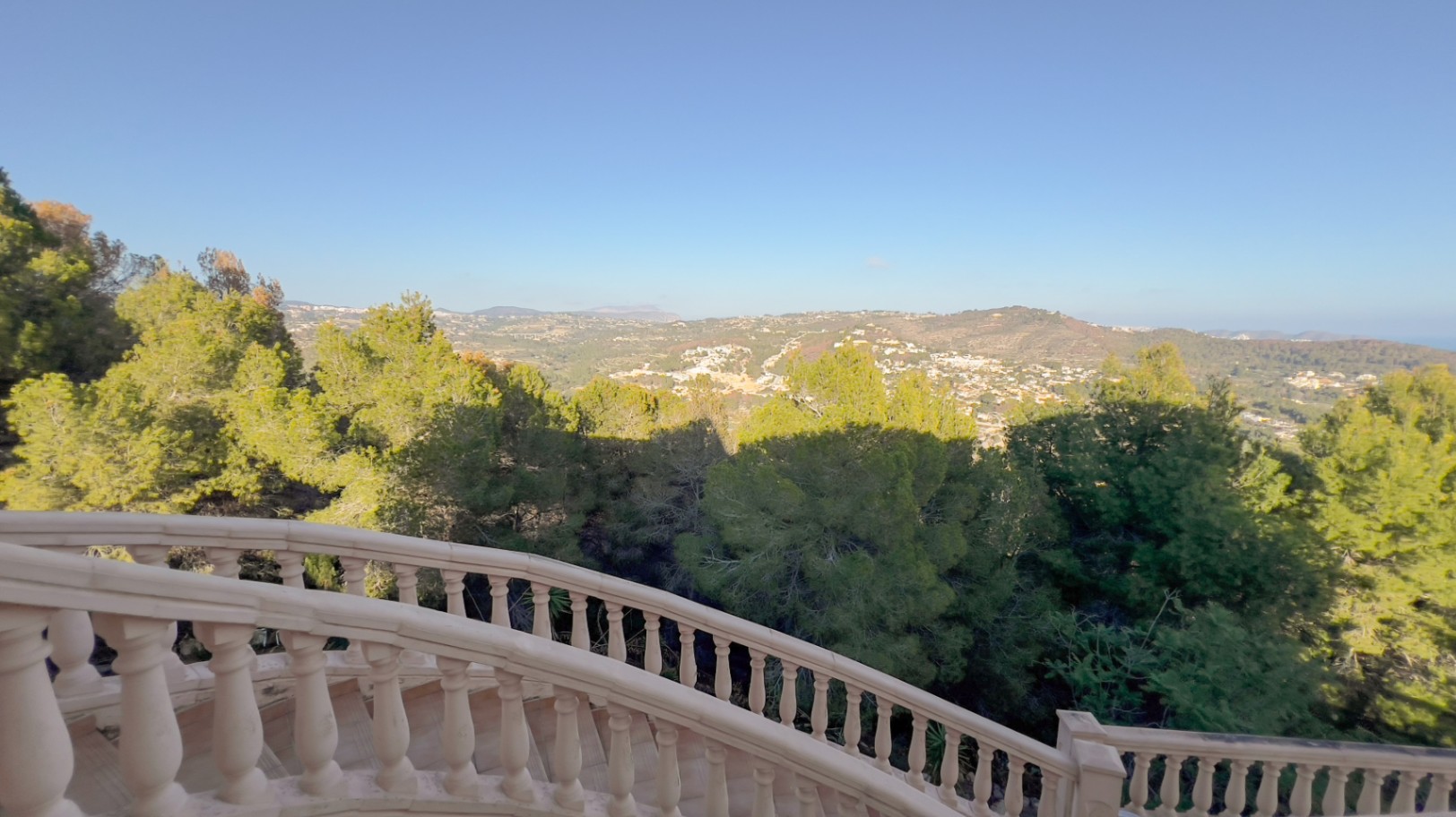 Big Opportunity Villa with Breathtaking Panoramic Sea Views