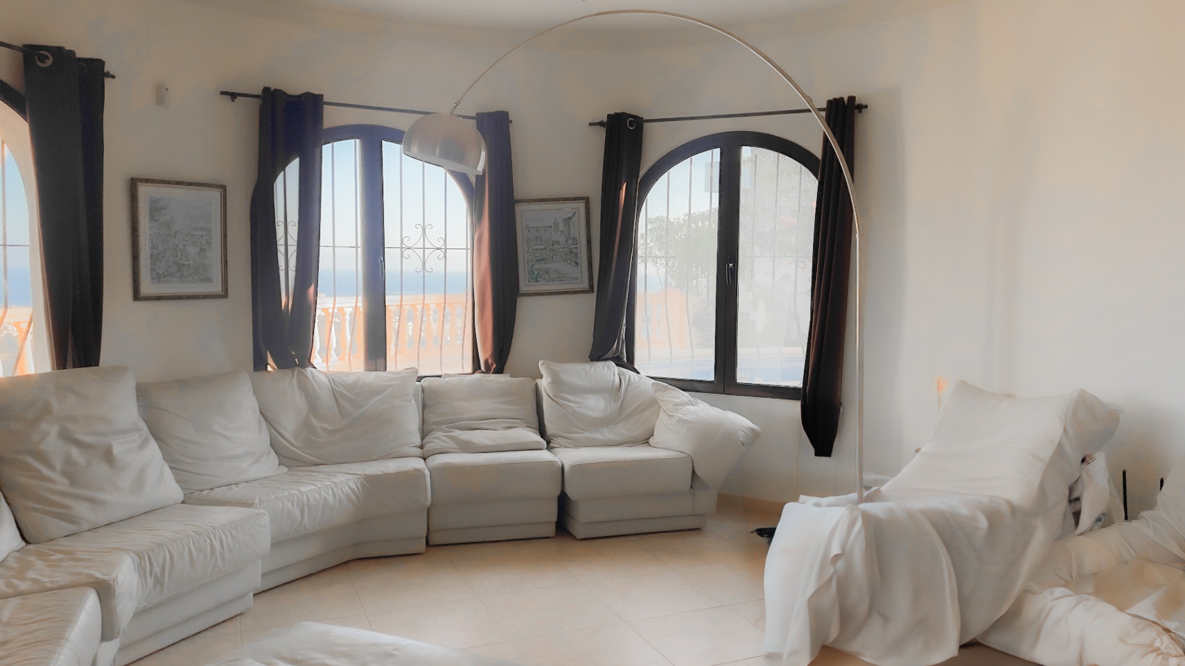 Big Opportunity Villa with Breathtaking Panoramic Sea Views