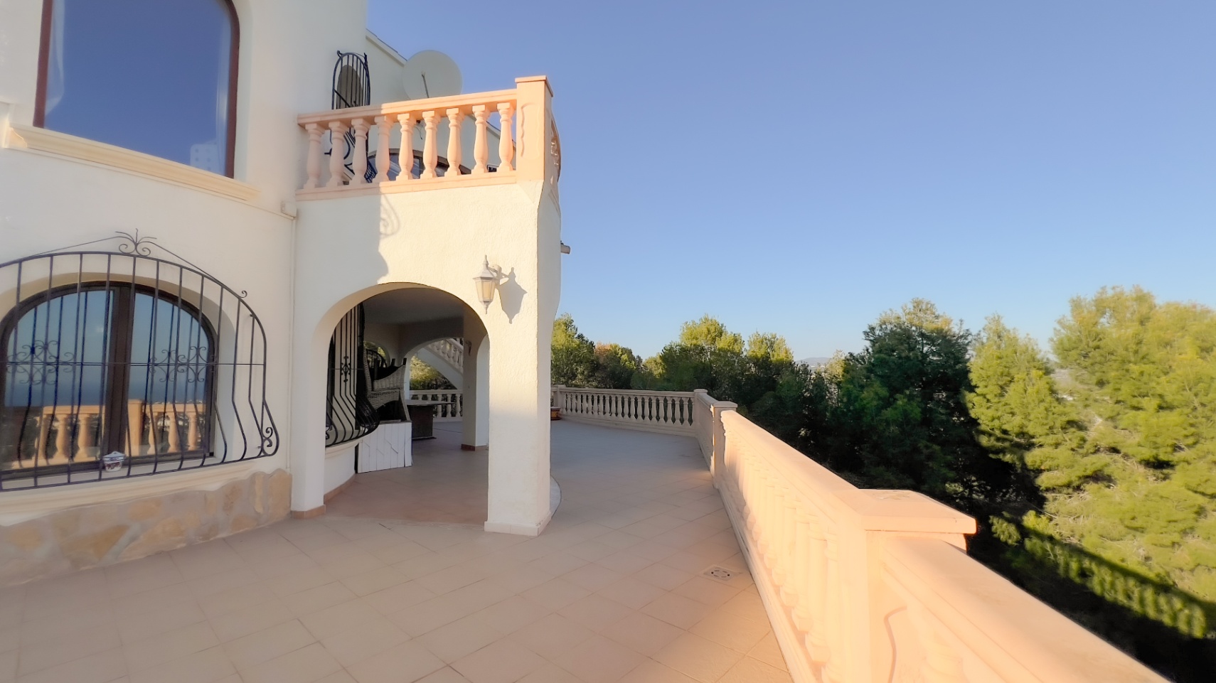 Big Opportunity Villa with Breathtaking Panoramic Sea Views