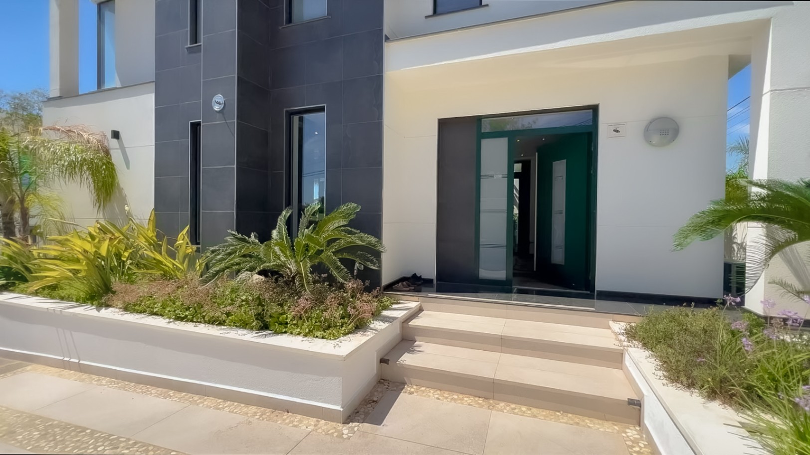 New Build Villa with Modern Design in One of Calpe's Most Exclusive Areas - 3 Bedrooms, Sauna, Private Pool, and Sea Views