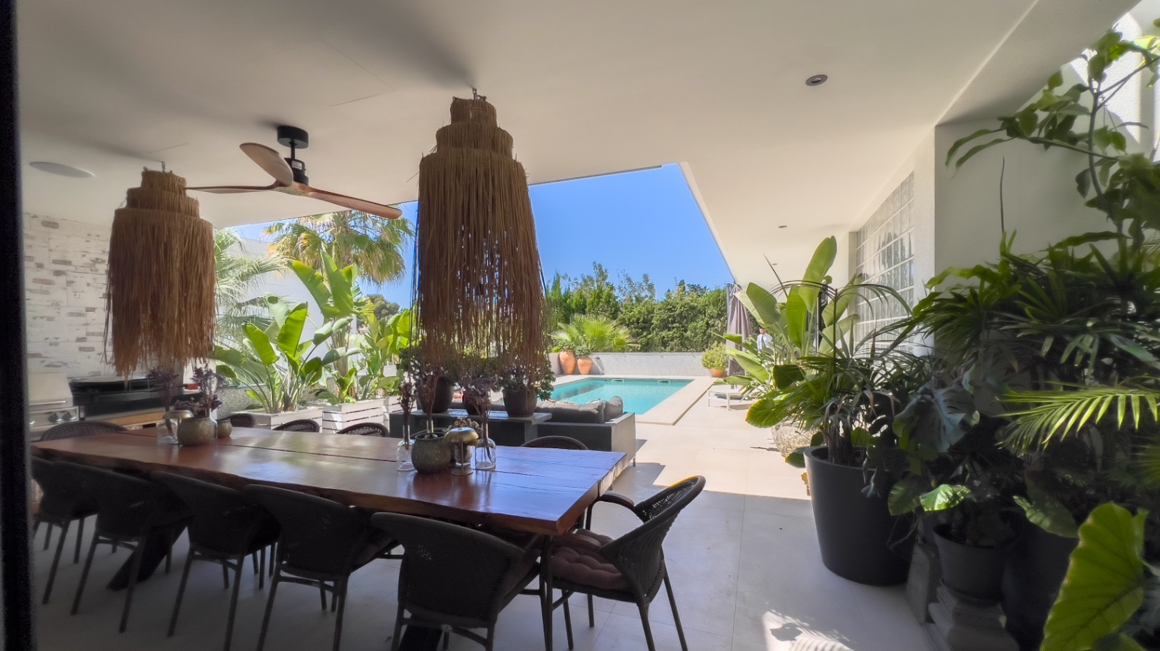 New Build Villa with Modern Design in One of Calpe's Most Exclusive Areas - 3 Bedrooms, Sauna, Private Pool, and Sea Views