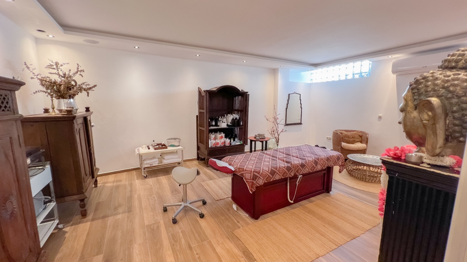 New Build Villa with Modern Design in One of Calpe's Most Exclusive Areas - 3 Bedrooms, Sauna, Private Pool, and Sea Views