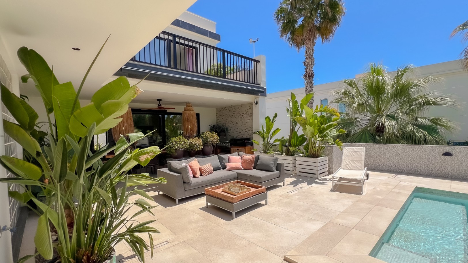 New Build Villa with Modern Design in One of Calpe's Most Exclusive Areas - 3 Bedrooms, Sauna, Private Pool, and Sea Views